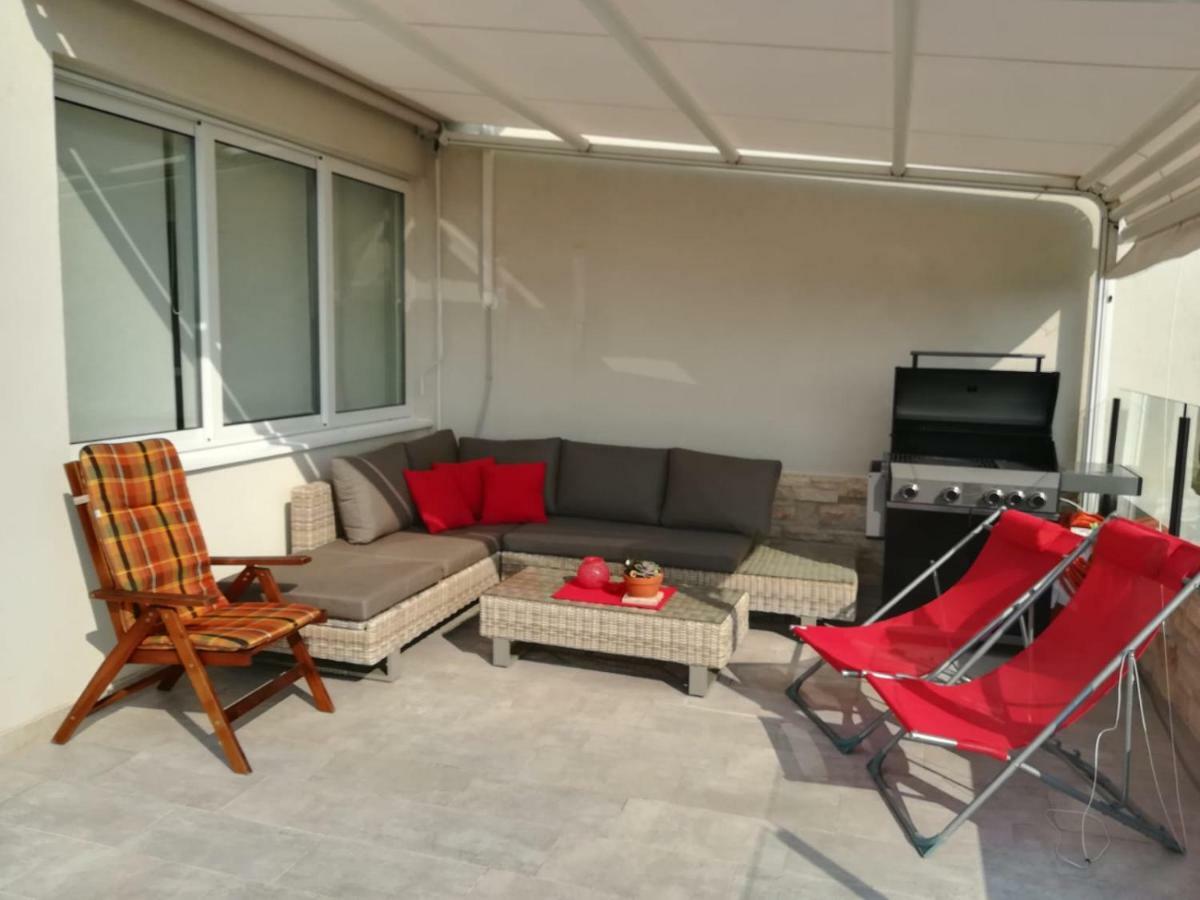 Apartment Antonella Nin Exterior photo